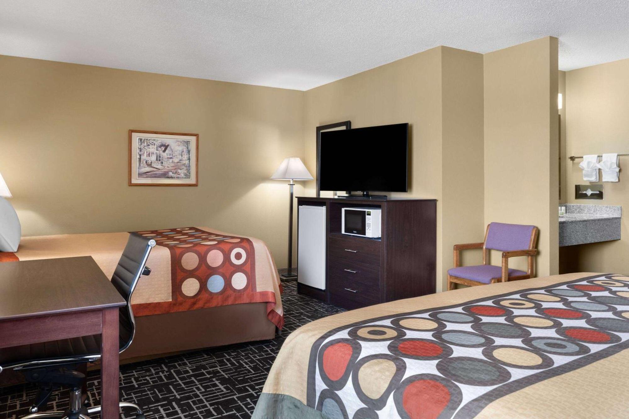Super 8 By Wyndham Dyersville Exterior foto